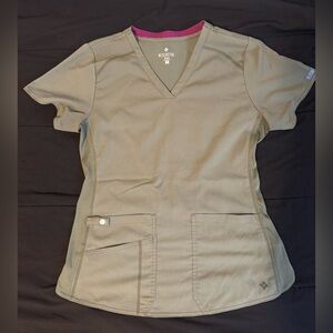 Med Couture Fitted Short Sleeve Top sage green color